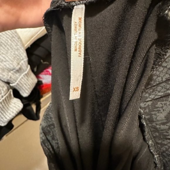 Free People Green Fitted Snake Print Mini Skirt - Picture 2 of 4